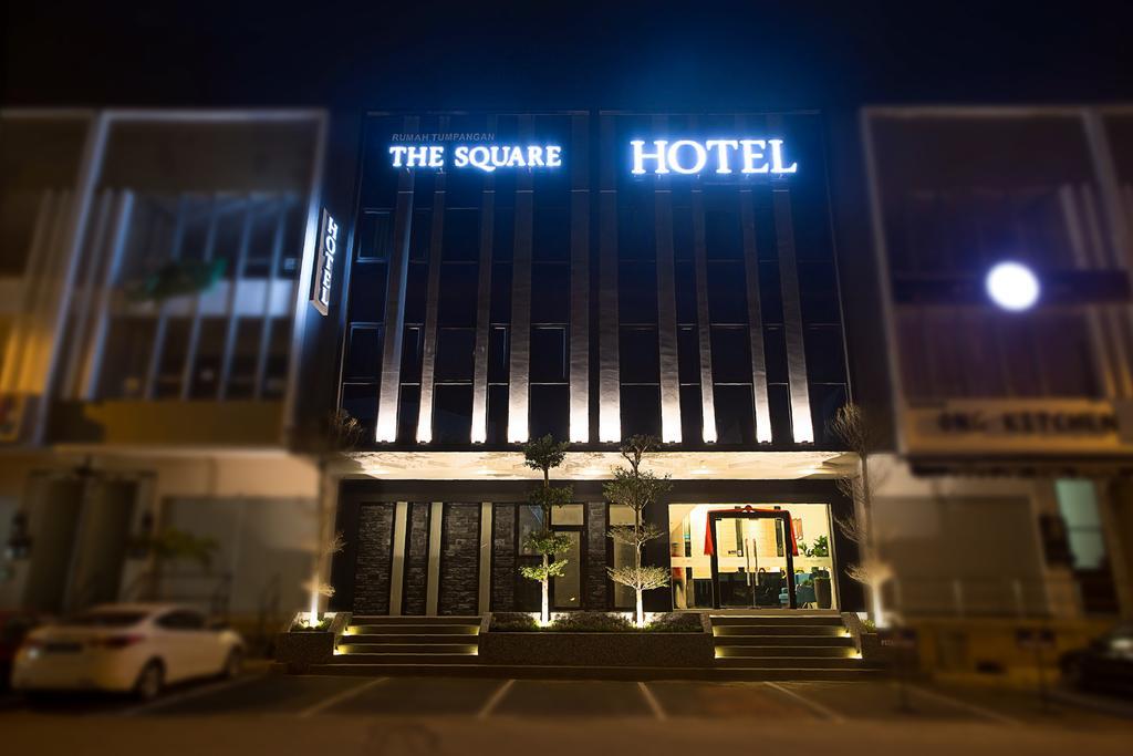 The Square Hotel Скудай Екстериор снимка