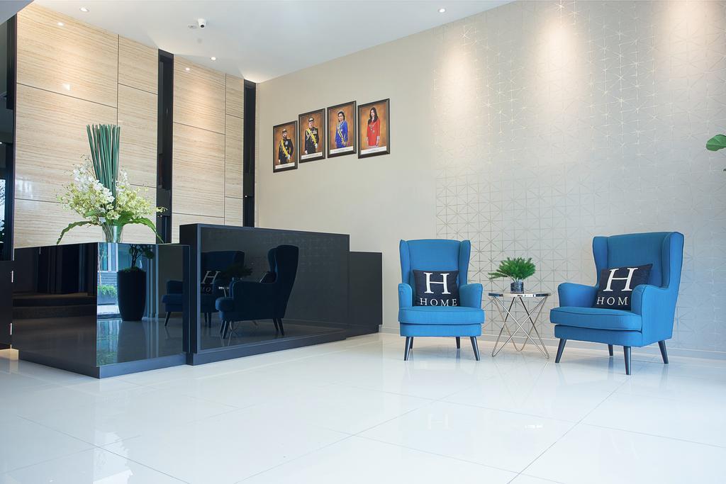 The Square Hotel Скудай Екстериор снимка