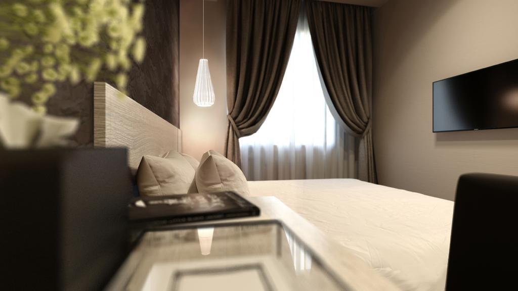 The Square Hotel Скудай Екстериор снимка