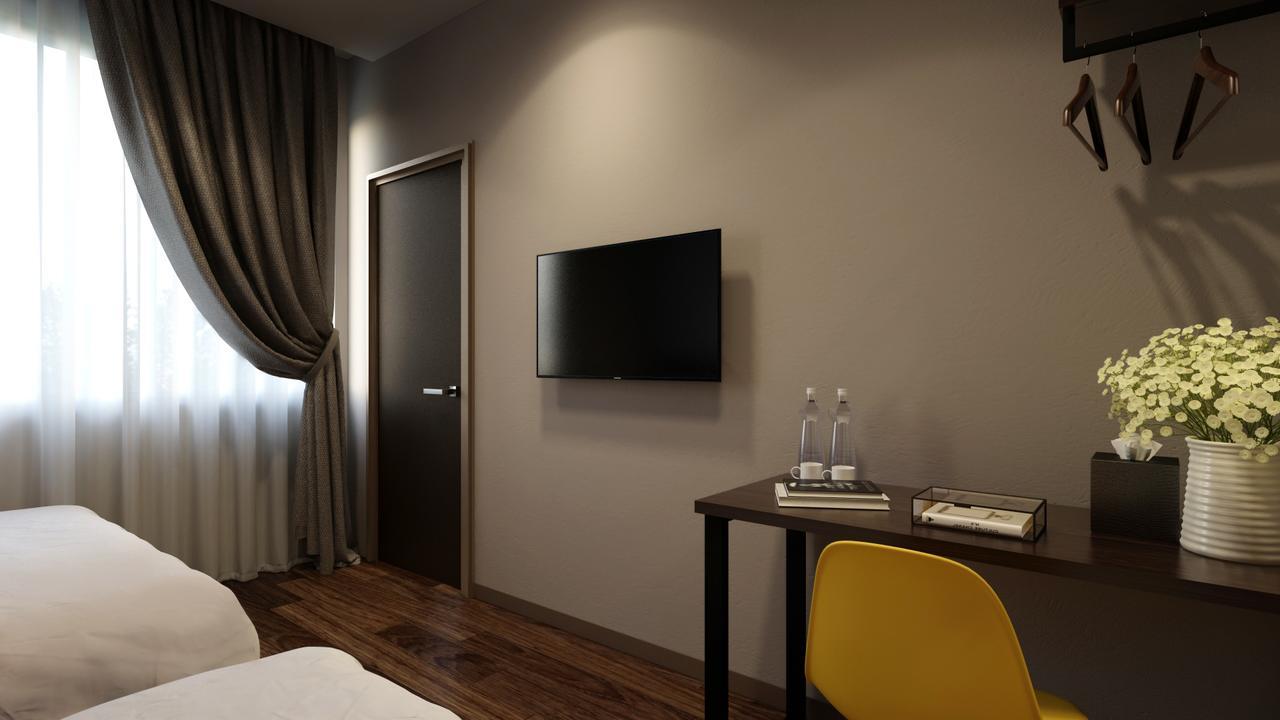 The Square Hotel Скудай Екстериор снимка