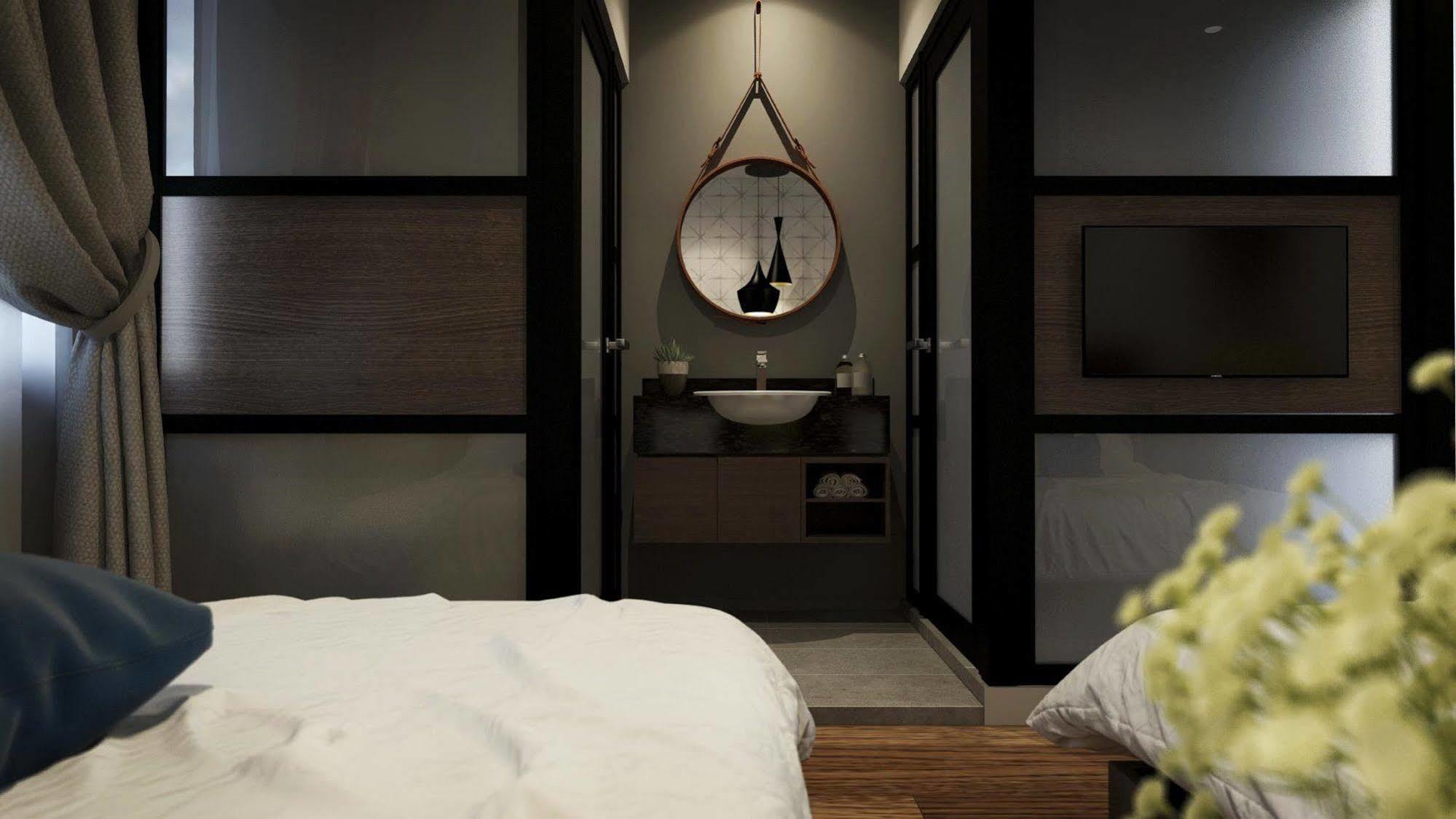 The Square Hotel Скудай Екстериор снимка